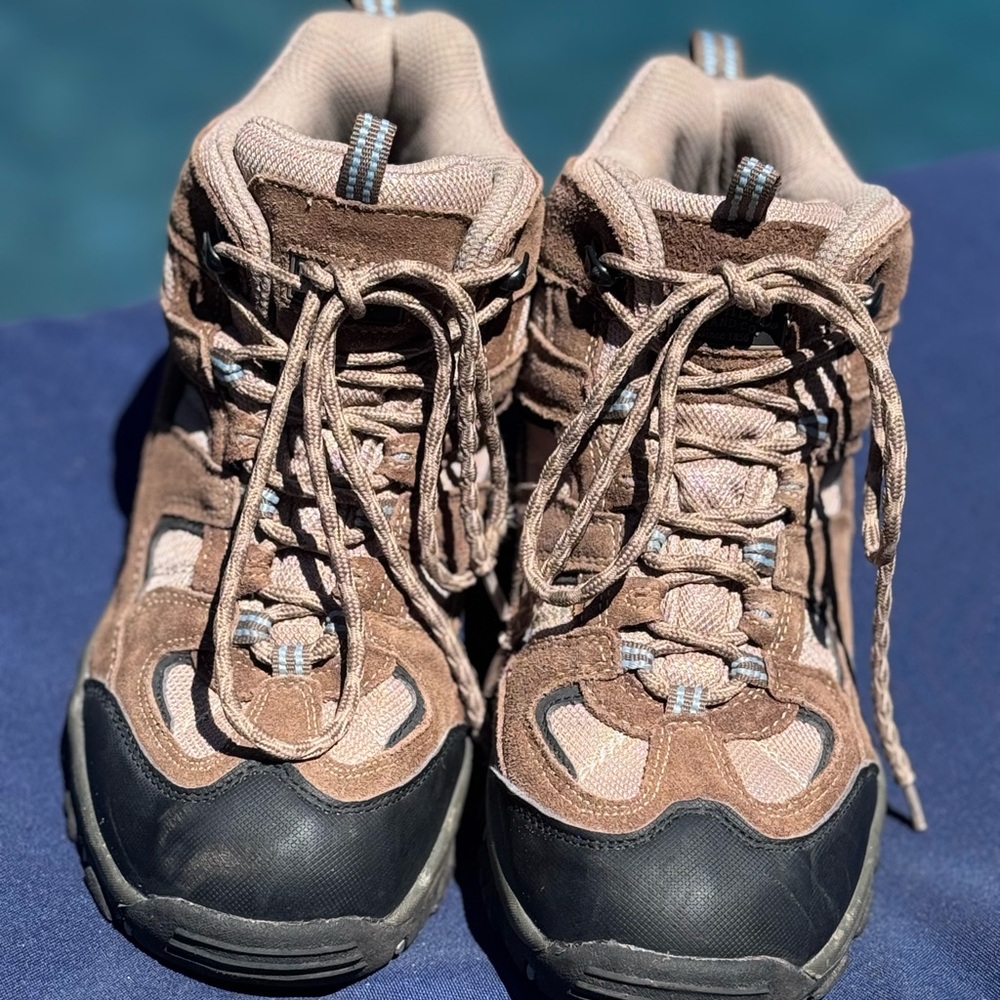 RedHead Women's Hiking Boots w Minimal Wear